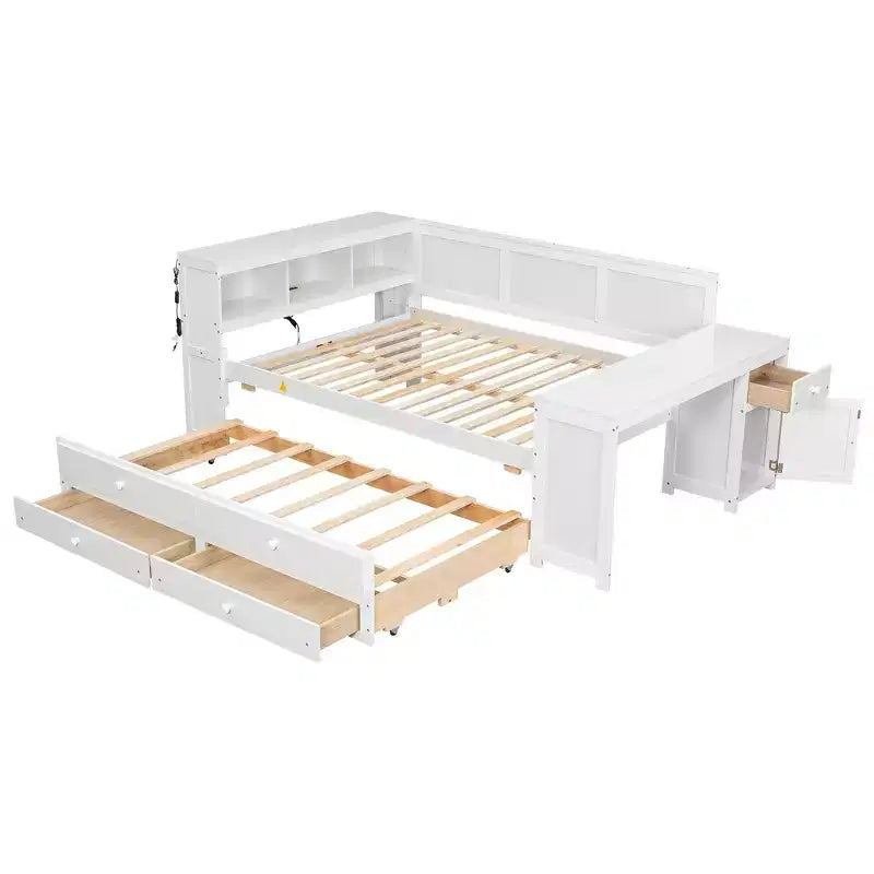 Lit plateforme, bureau avec étagères et tiroirs de rangement, et armoires