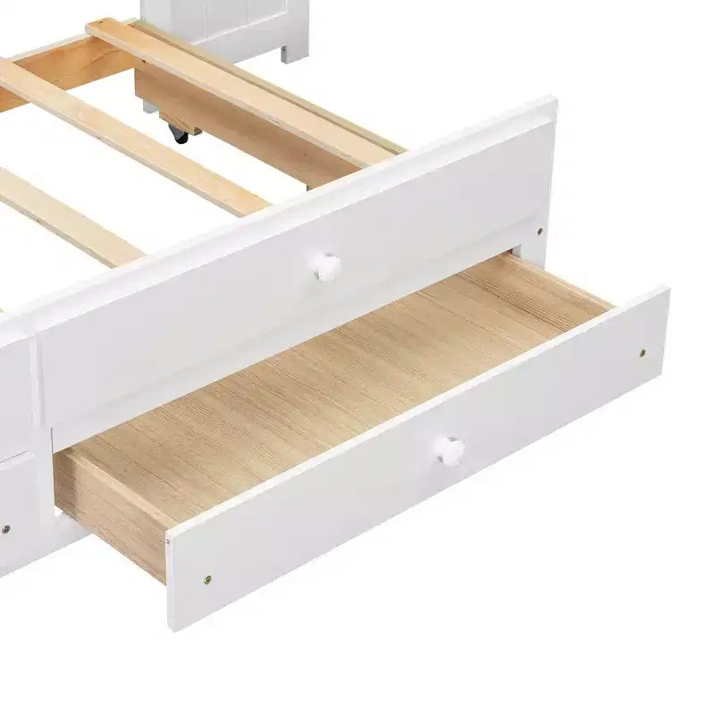Lit plateforme, bureau avec étagères et tiroirs de rangement, et armoires