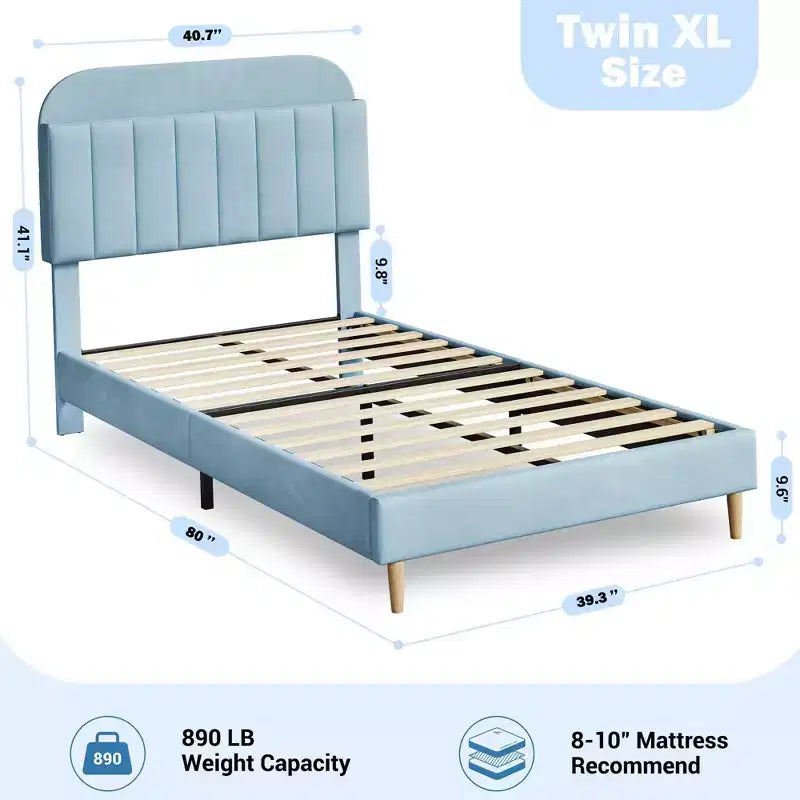 Grand lit pour enfant avec coussin moelleux