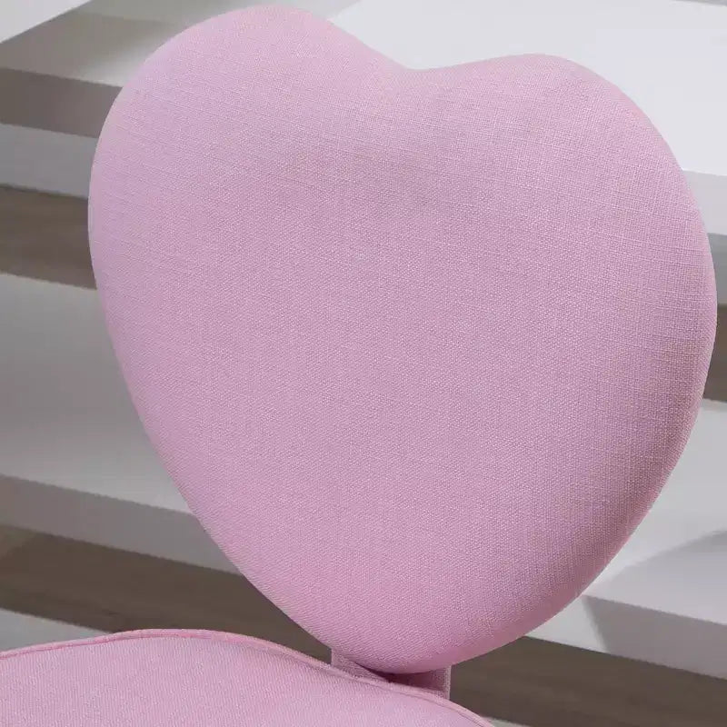 Chaise de bureau au dossier en forme de cœur