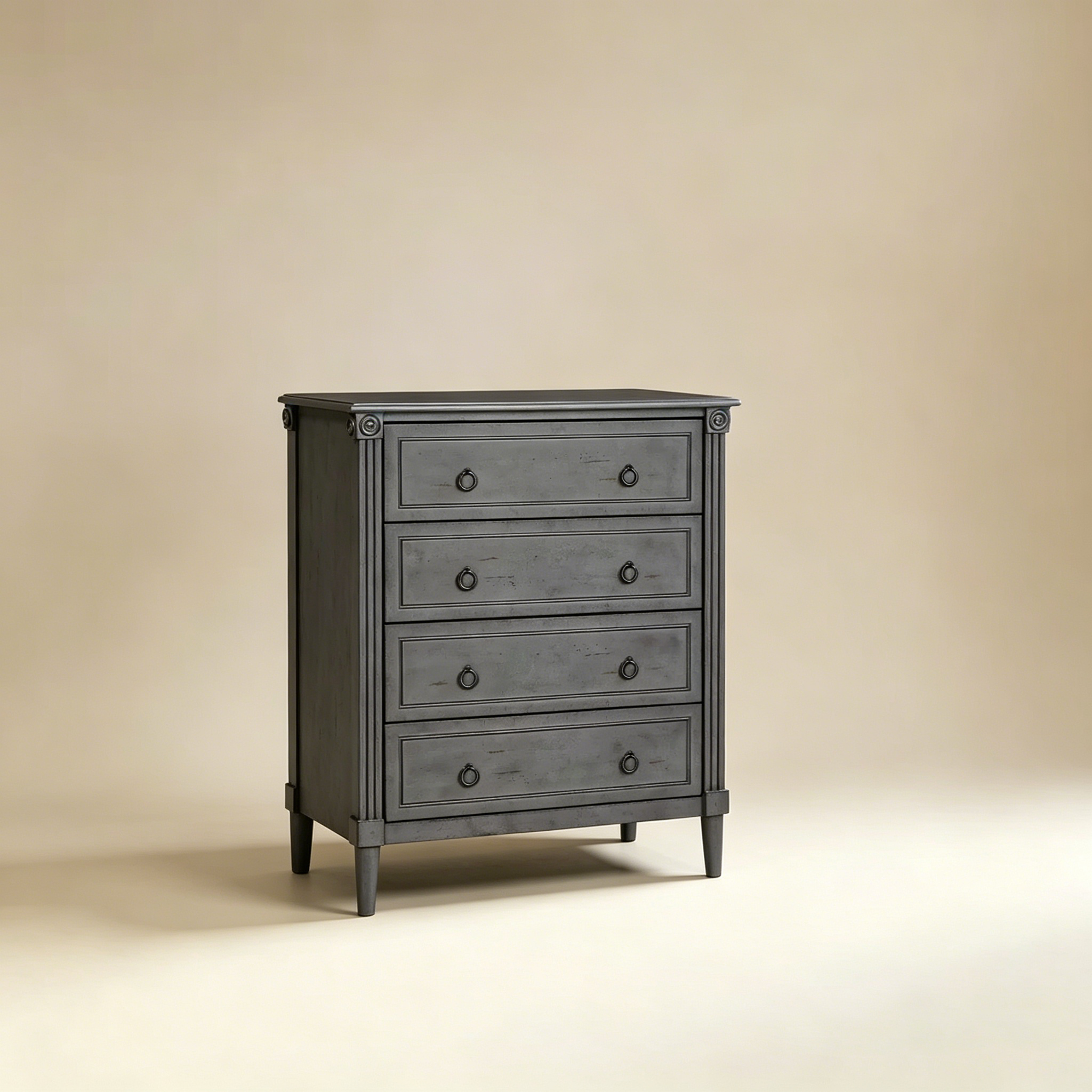 Commode classique à quatre tiroirs