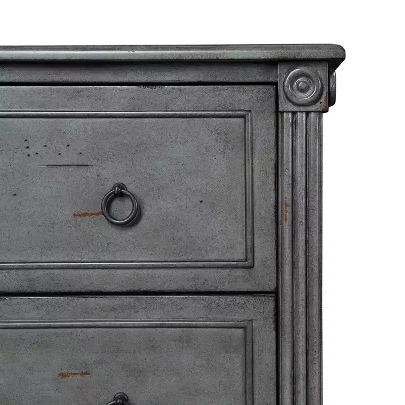 Commode classique à quatre tiroirs